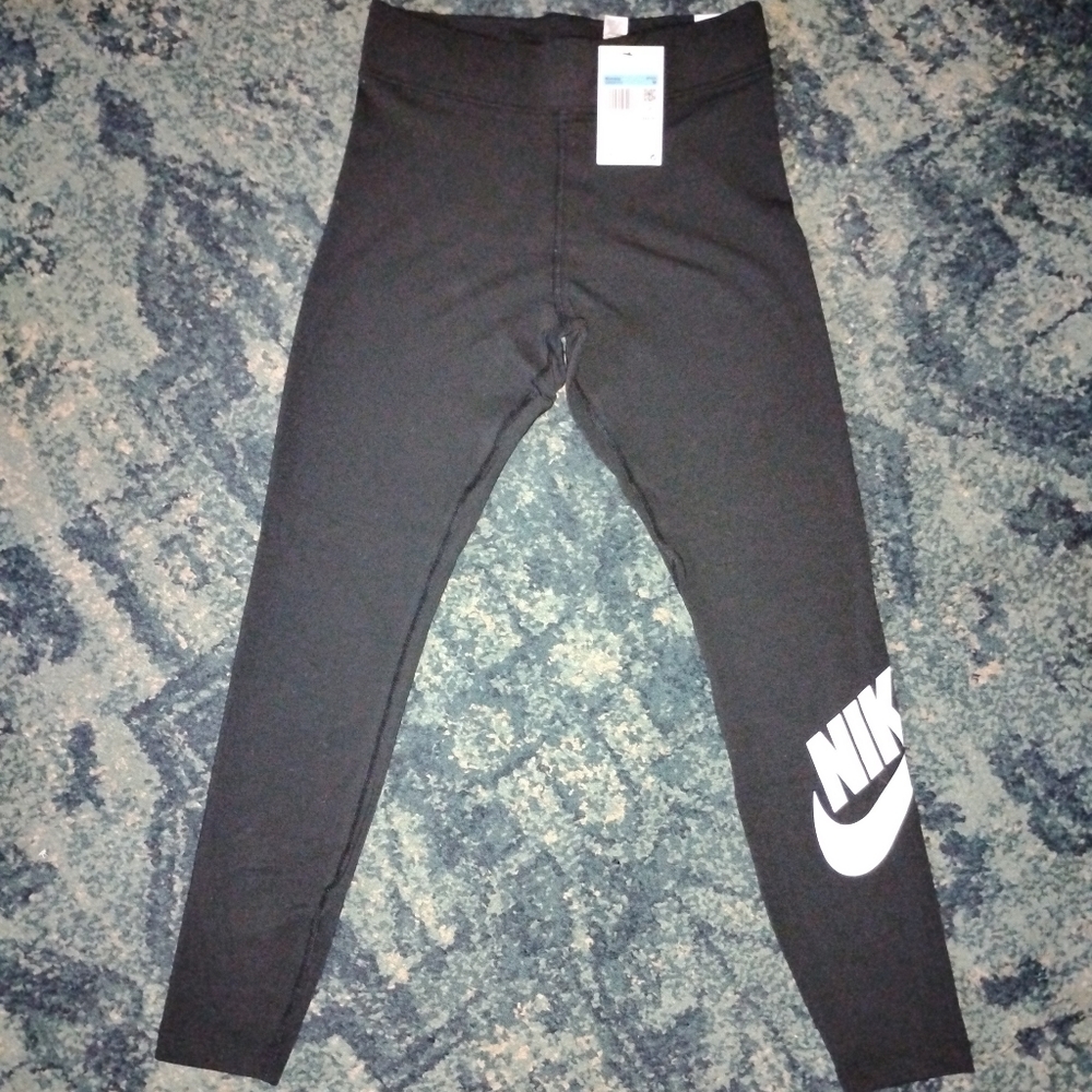 Nike High-Rise Black Leggings